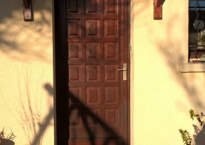 Porte extérieure en bois